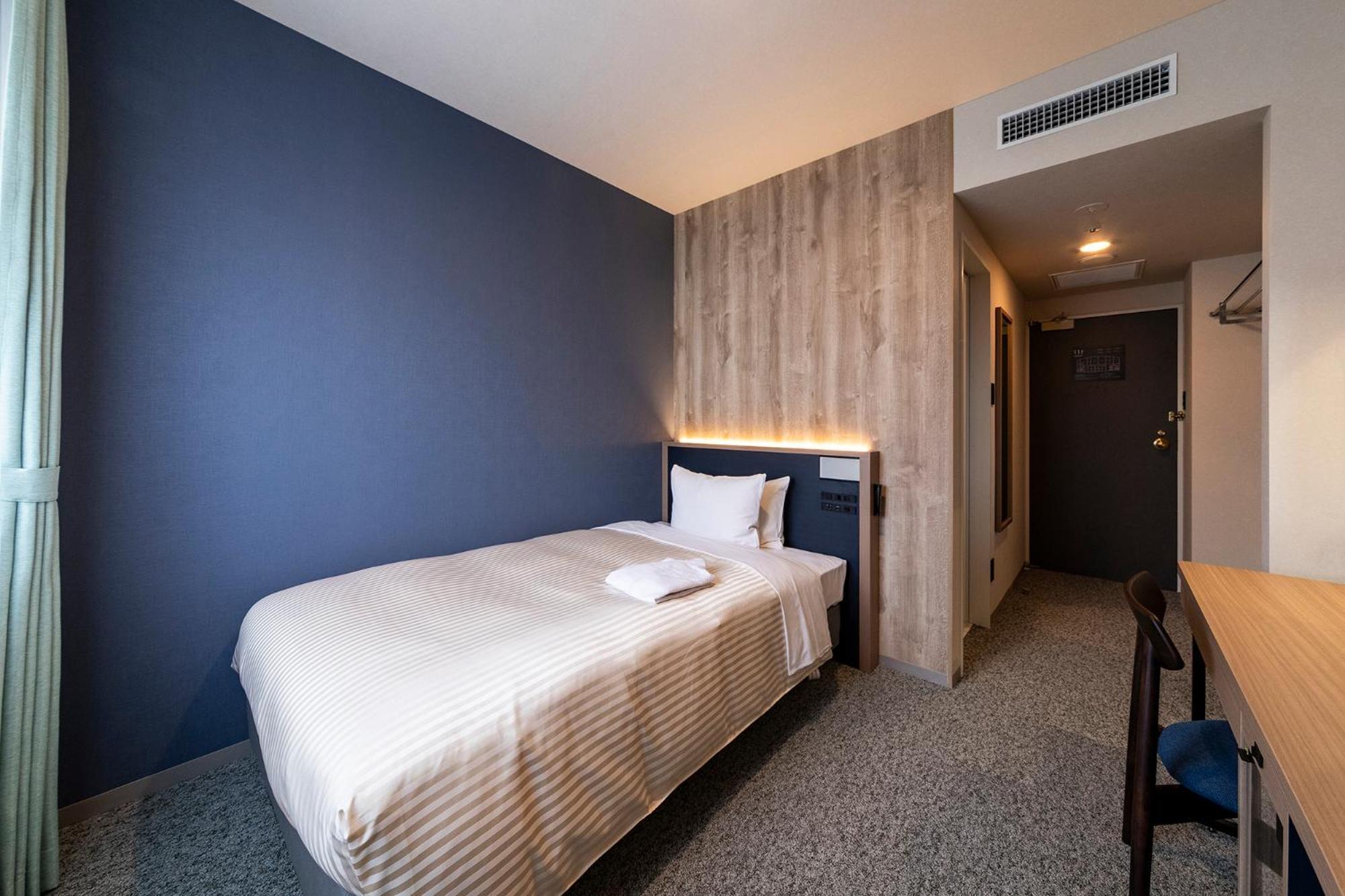 Mariners Court Hotel